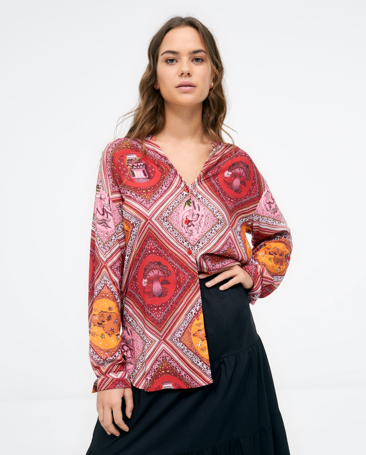 Blusa Surkana estampado Draco SOGO 124 frontal