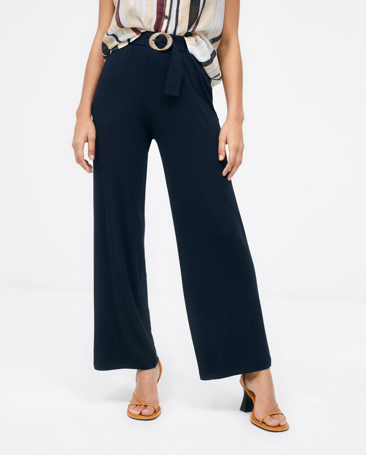 Pantalon punto Surkana TAMA 511 negro frontal