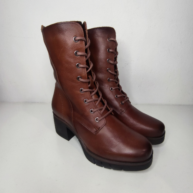 Bota Paula Urban cordones cuero 11-1134