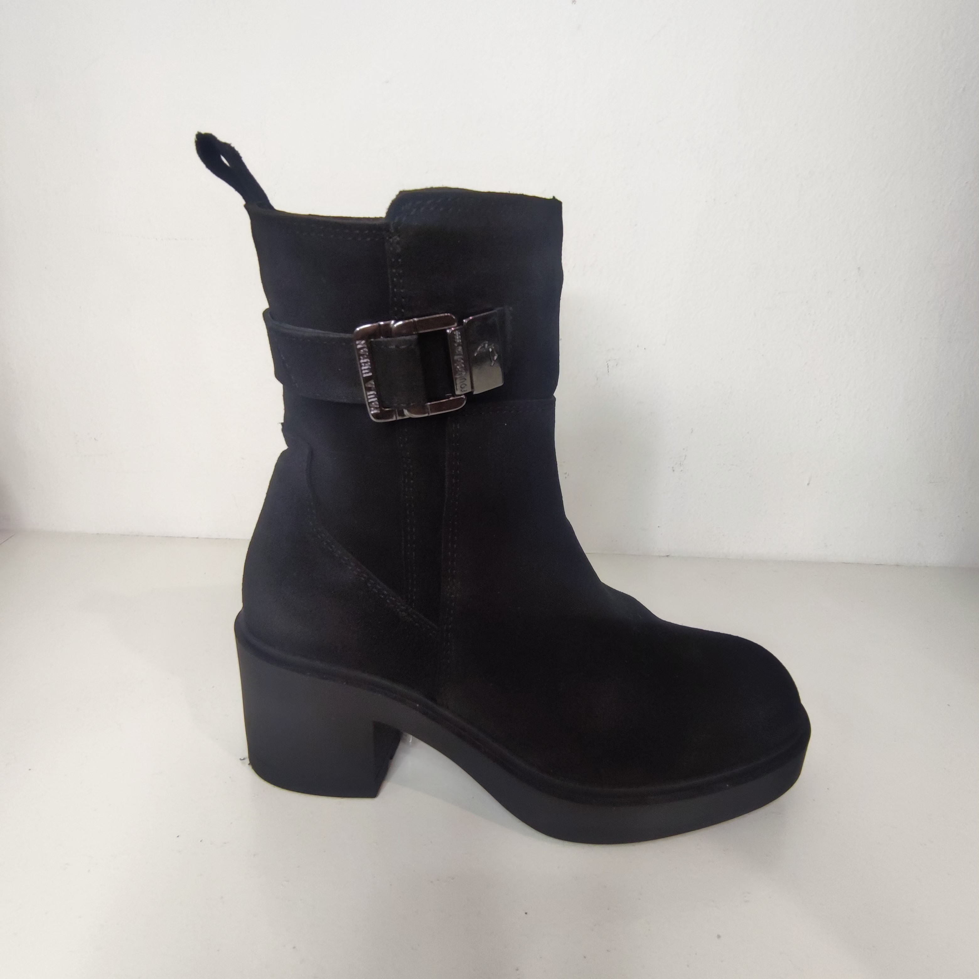 Botas Paula Urban 24-1210 negro vista lateral hebilla