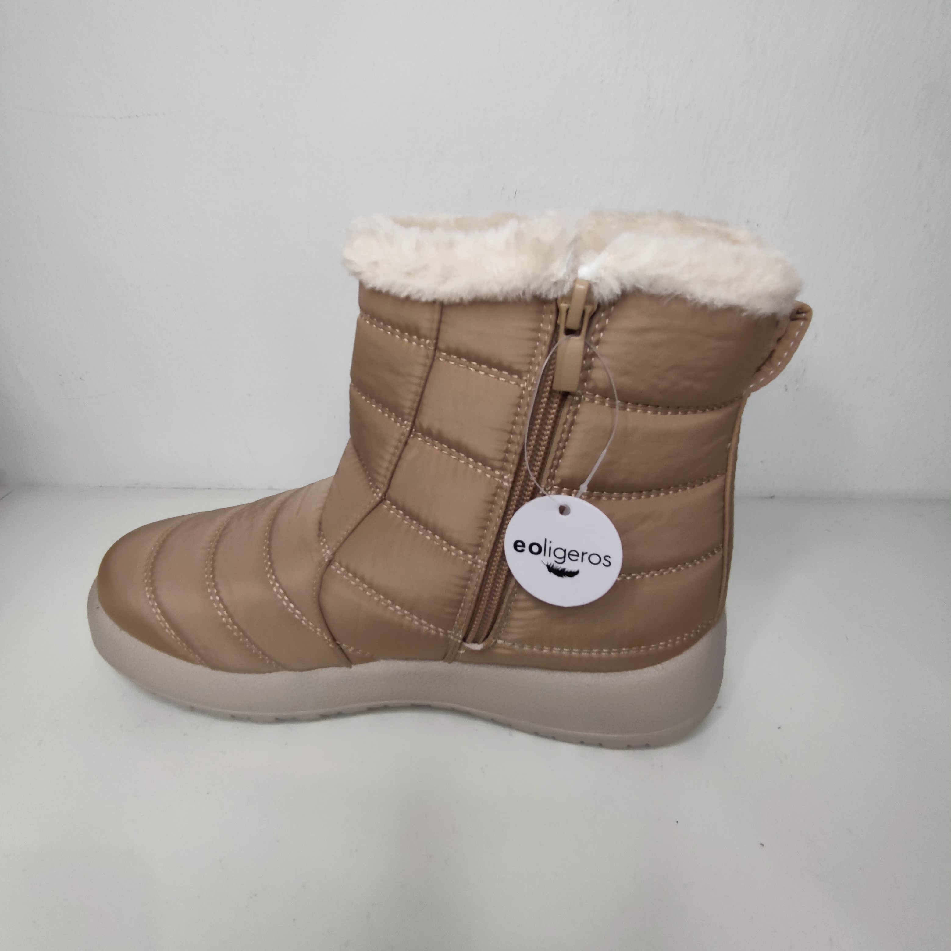 	 Botín Eoligero Filomena beige vista lateral