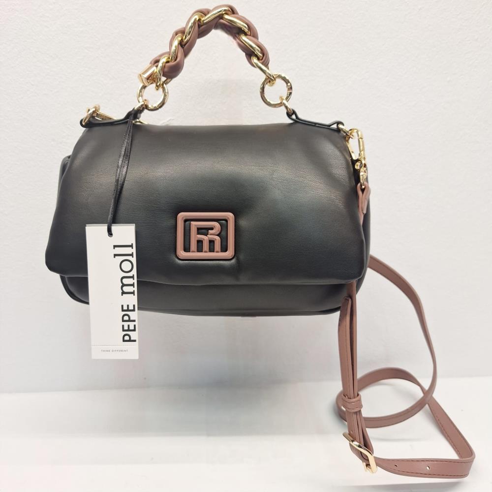 Bolso solapa con cadena Pepe Moll 252382 Chiara negro