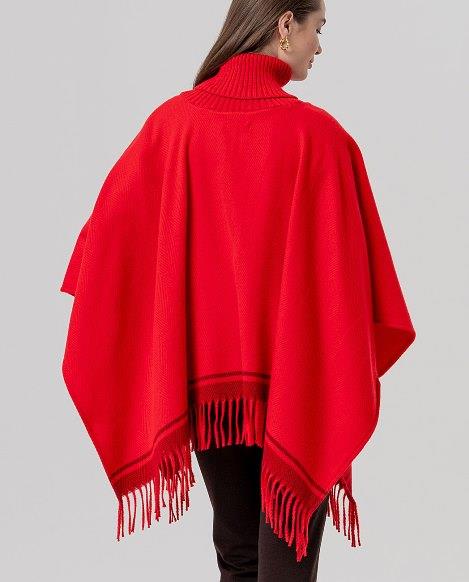 Poncho cisne espiga y flecos Surkana Pobi rojo trasera