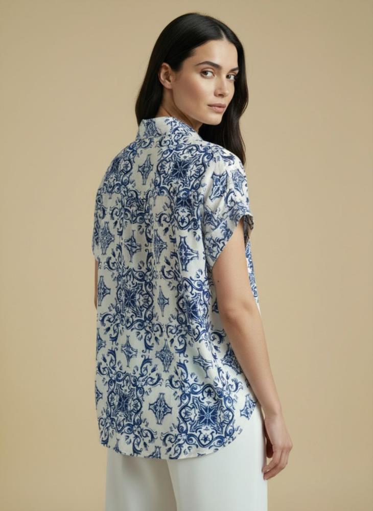Camisa manga corta estampado mayólica Surkana Repa trasera