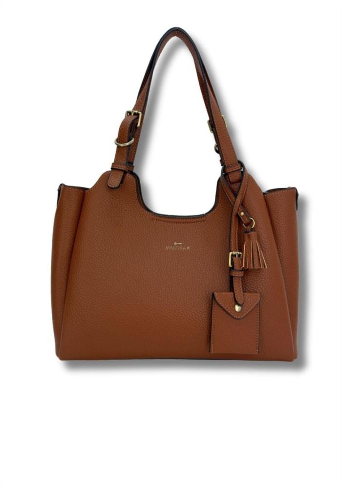 Bolso paquetero con borla Martina K cuero