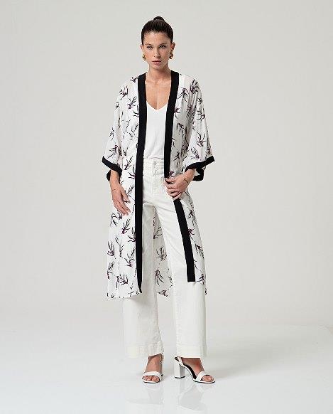 Kimono fluido con cinturón Surkana KAKI921 blanco y negro