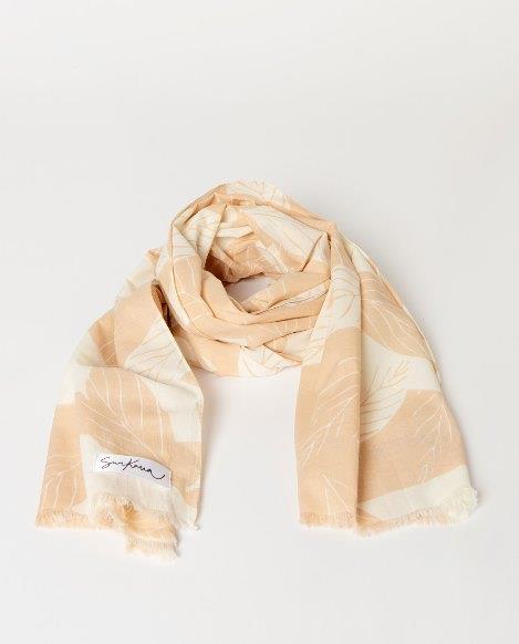 Pañuelo rectangular estampado Surkana MOAL224 beige