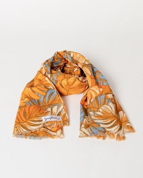 Pañuelo rectangular estampado Surkana MOAL229 naranja con camel