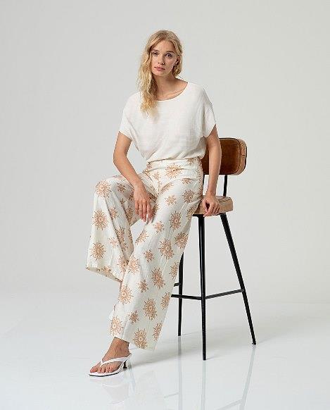 Pantalón ancho rosetones Surkana SONY524 beige lateral