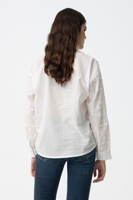 Camisa con apliques flores Tiffosi Bookly trasera