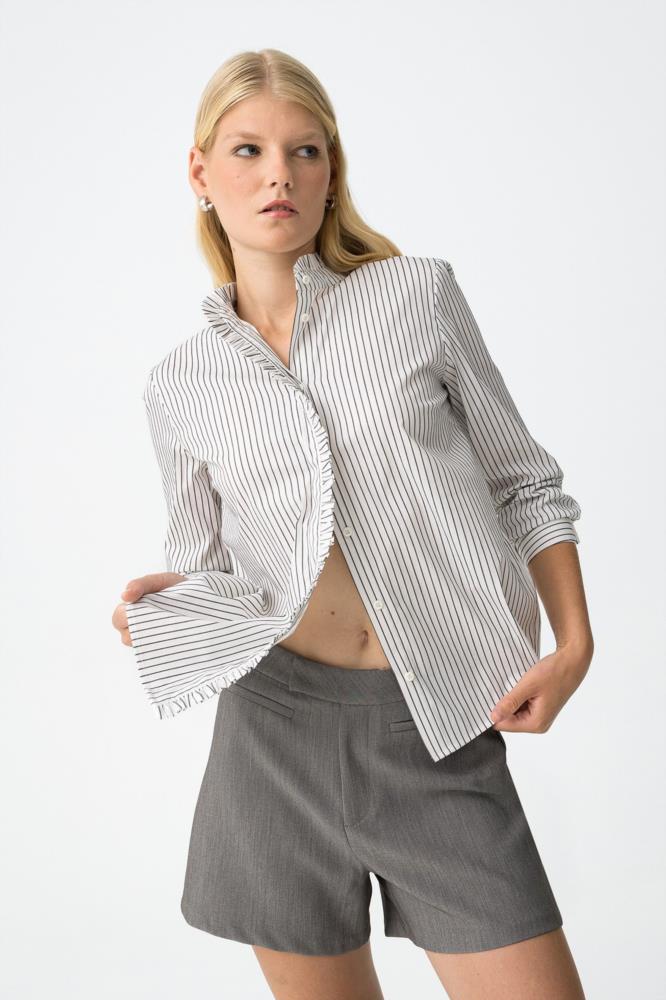 Camisa rayas cuello maho volantito Tiffosi detalle