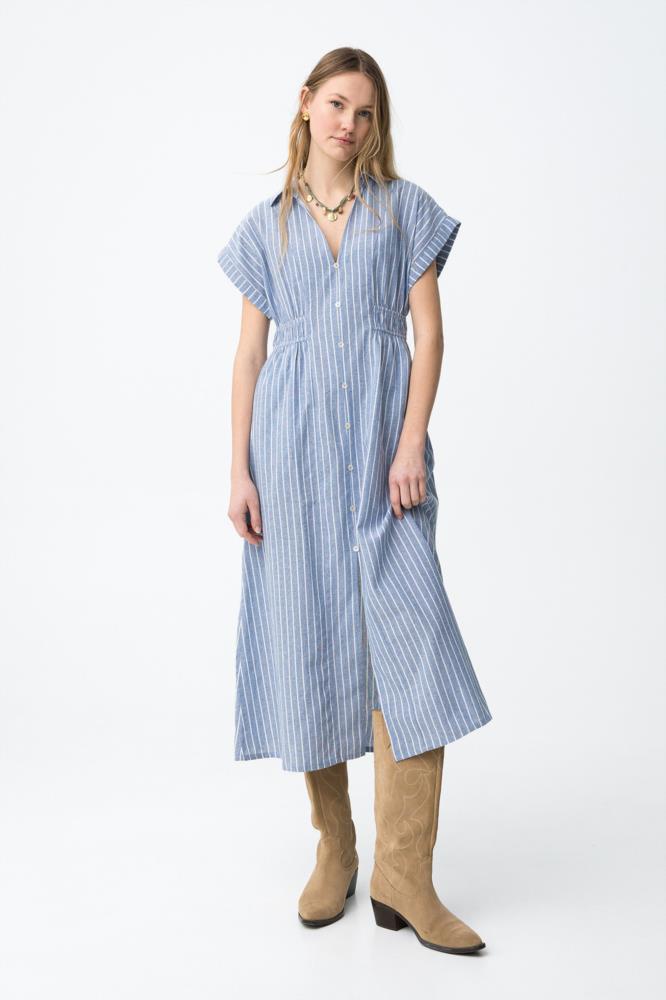 Vestido rayas con botones Tiffosi Camomila celeste y blanco lejos