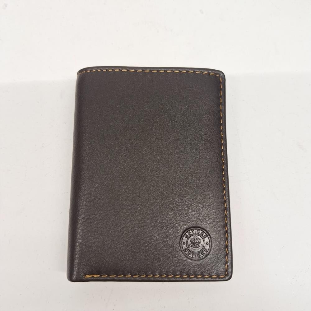 Billetera con un carnet ventana Gutiore marrón