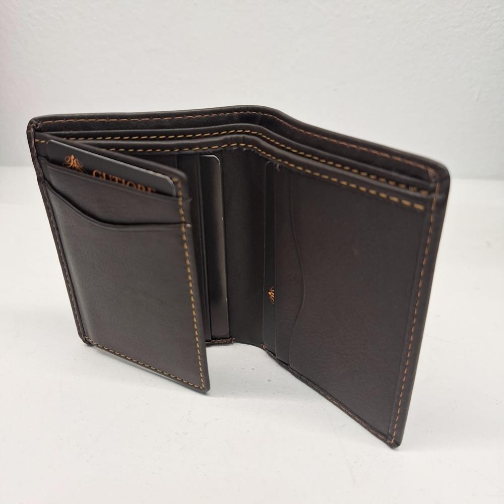 Billetera con un carnet ventana Gutiore marrón interior