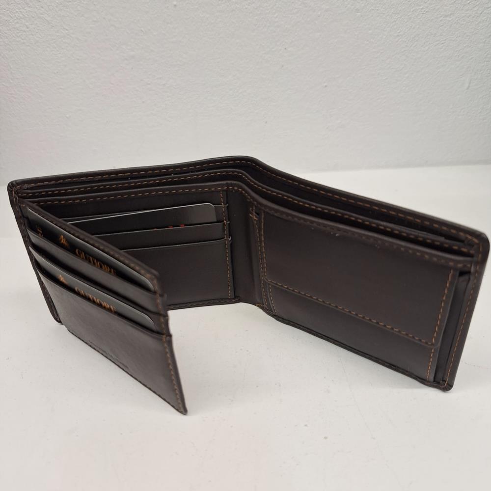 Billetero americano con monedero interior Gutiore marrón interior