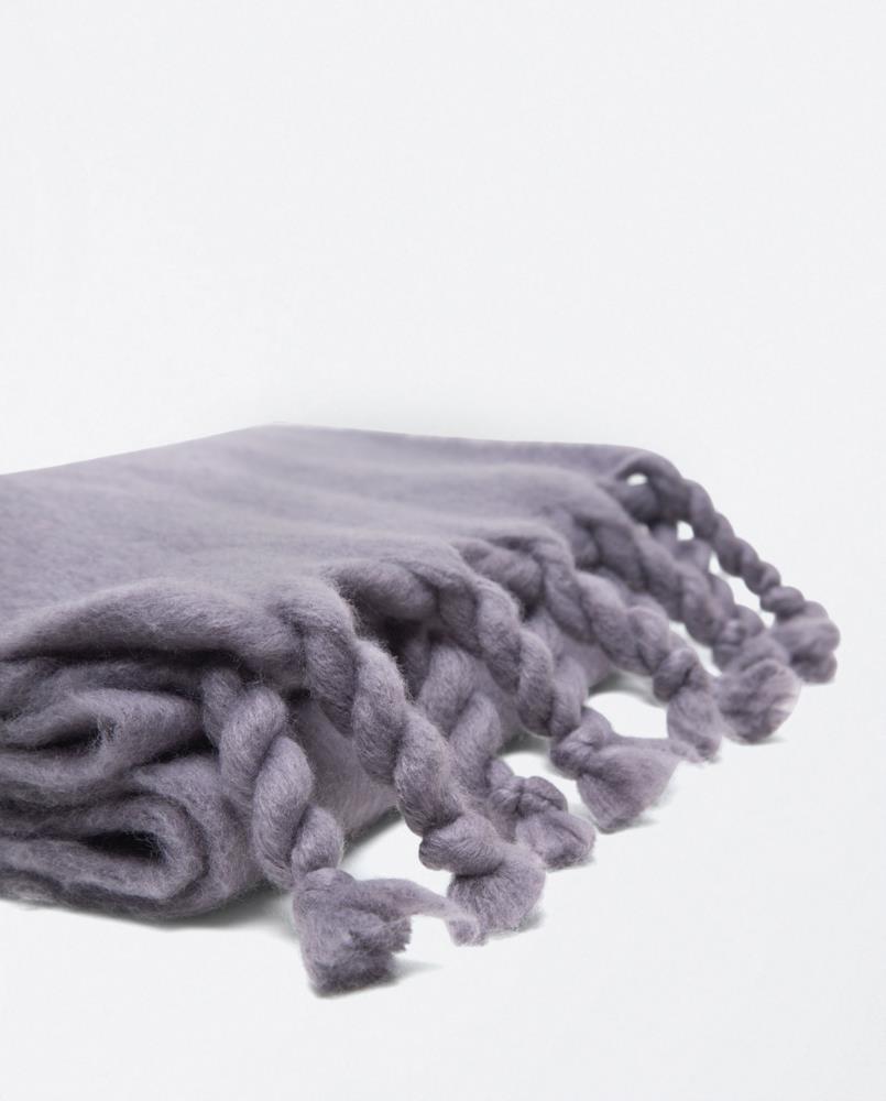 Bufanda lisa flecos Surkana Yili 731 gris lateral