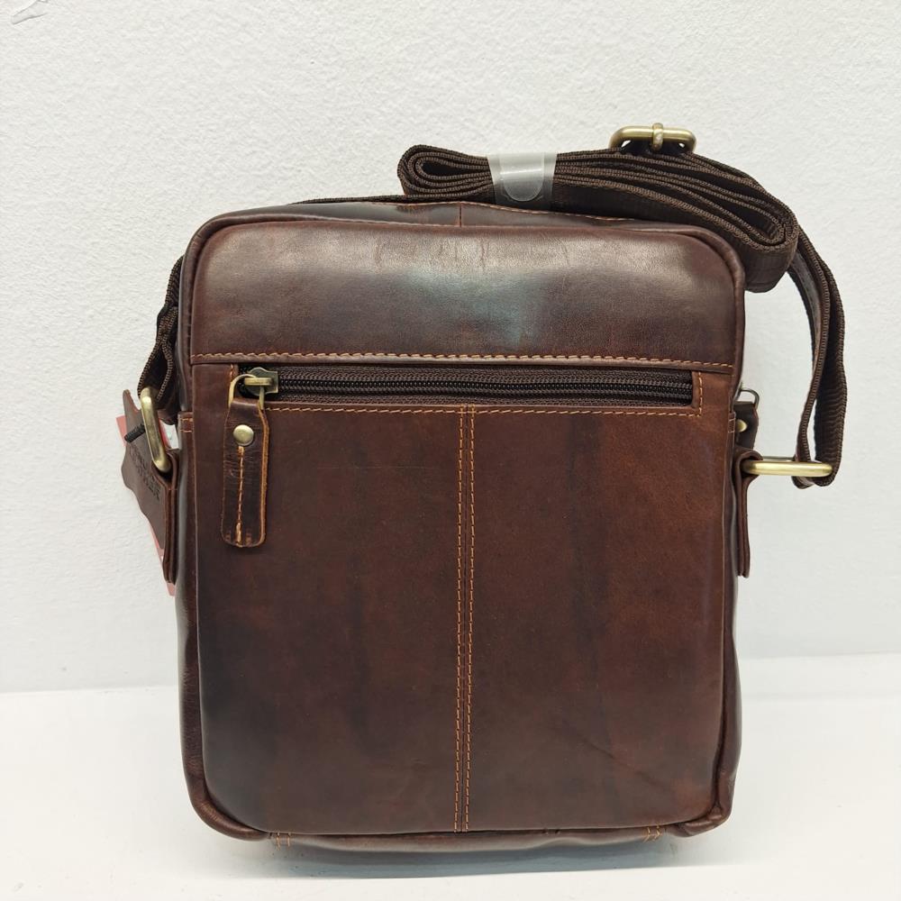 Bolso bandolera grande bolsillo vertical Dakar marrón trasera