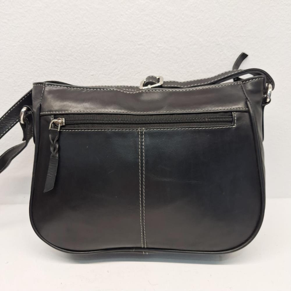 Bolso bandolera trenzado Laura valle negro trasera