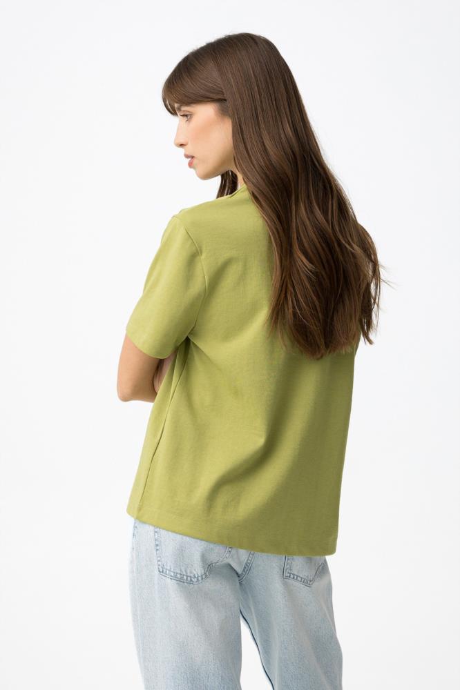 Camiseta cuellos pico Oversize Tiffosi Jinnie verde trasera