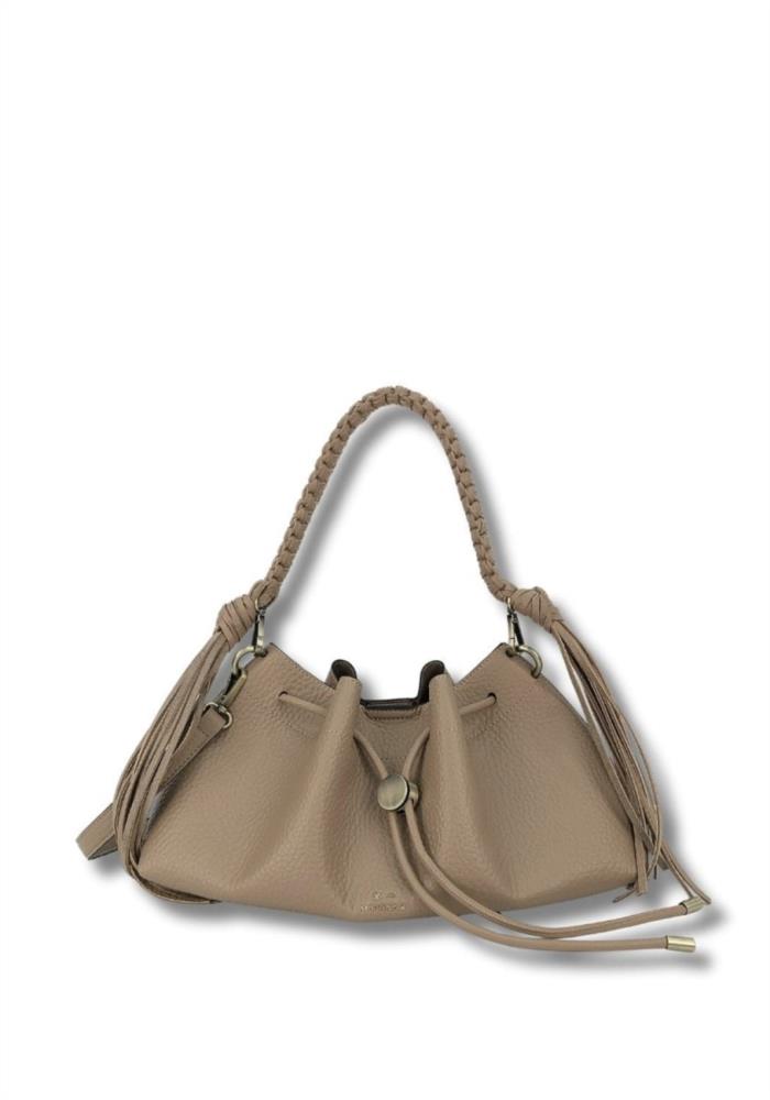 Bolso bombonera apaisado con borlones Martina K camel