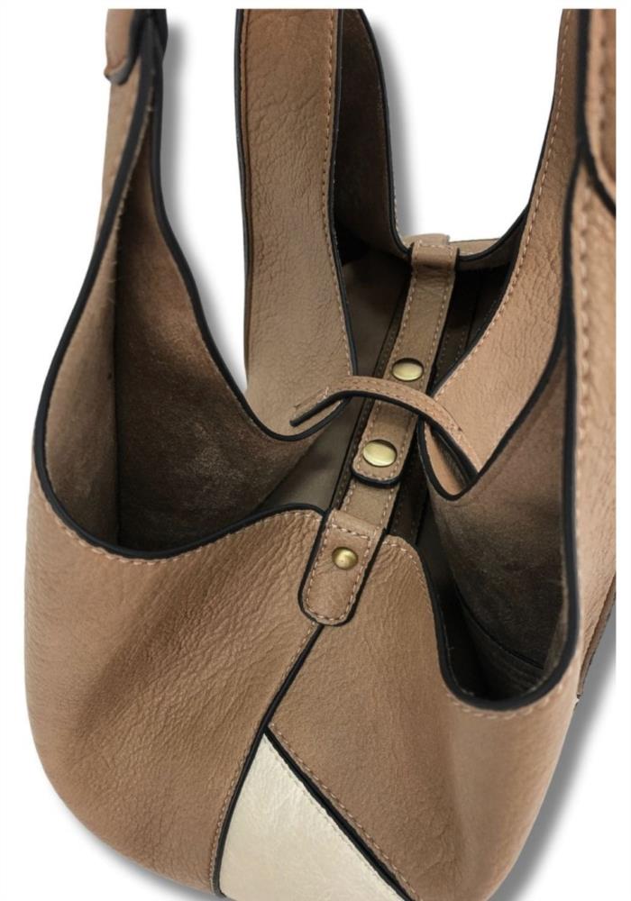 Bolso paquetero tribandas Martina K camel  interior
