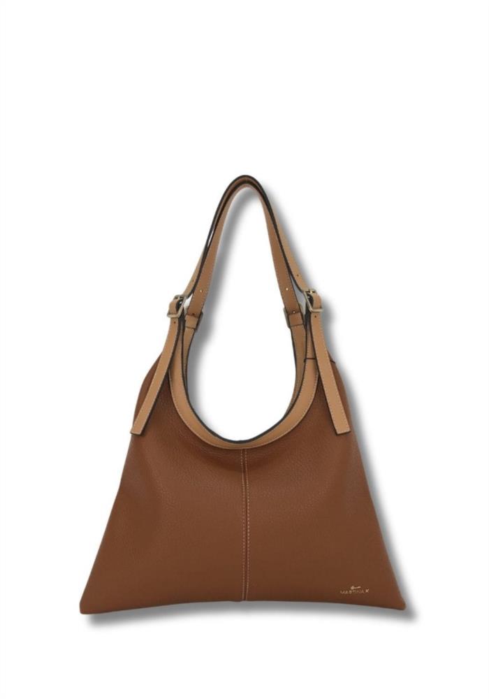 Bolso triangular plano Martina K cuero
