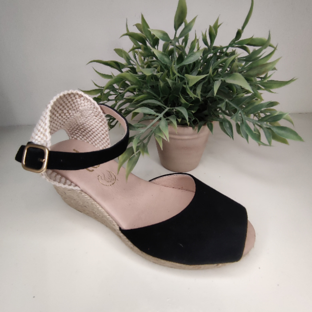 Alpargata nobuck negro peep toe