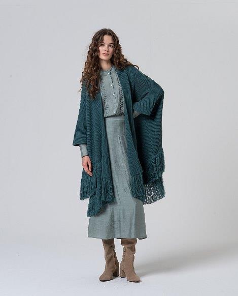 Poncho flecos con imperdible Surkana Pofe petroleo
