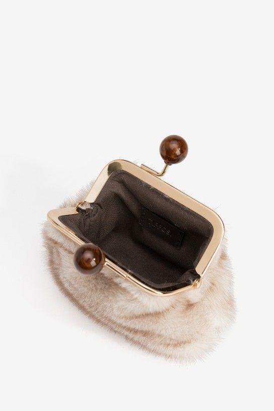 Monedero Sabrina beige detalle