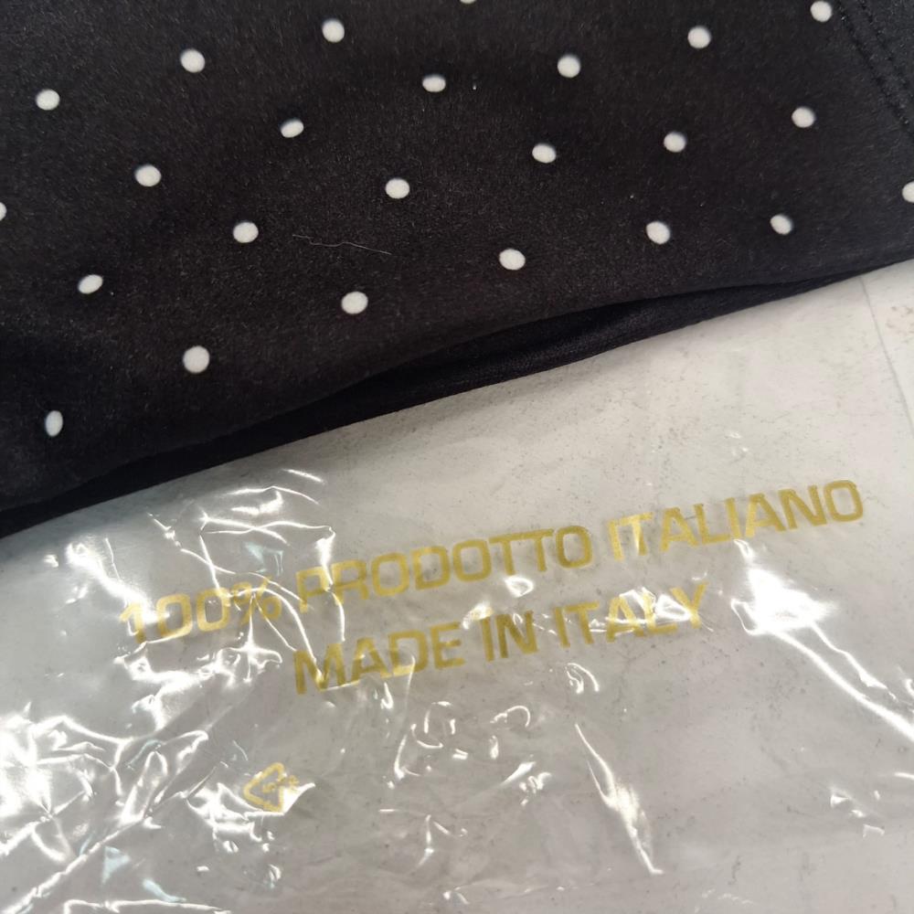 Guantes estampado  multi topitos negro detalle