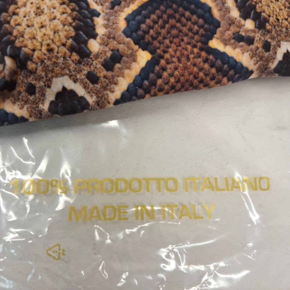 Guantes estampado pytón  marrón detalle