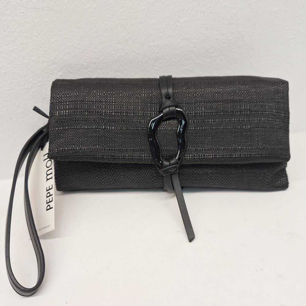 Bolso cartera pajilla con solapa Pepe Moll negro