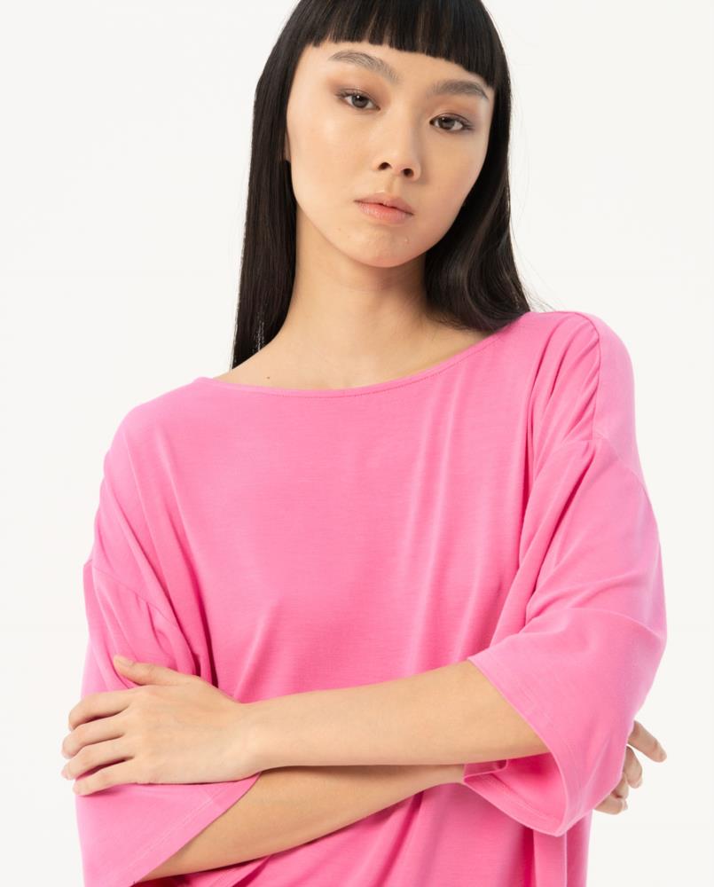 Camiseta cuello barca elástica Surkana Esbu rosa detalle