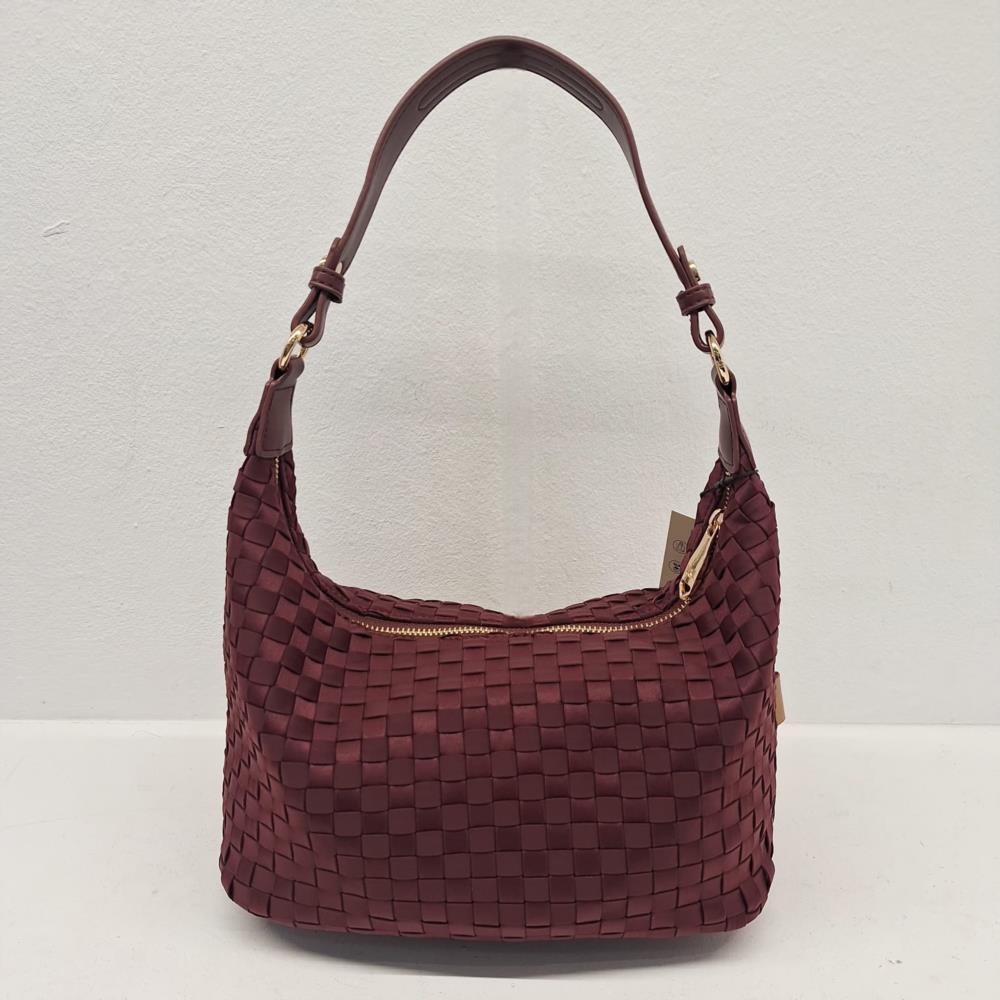 Bolso bandolera agondolado trenzado sedón  V&L granate trasera
