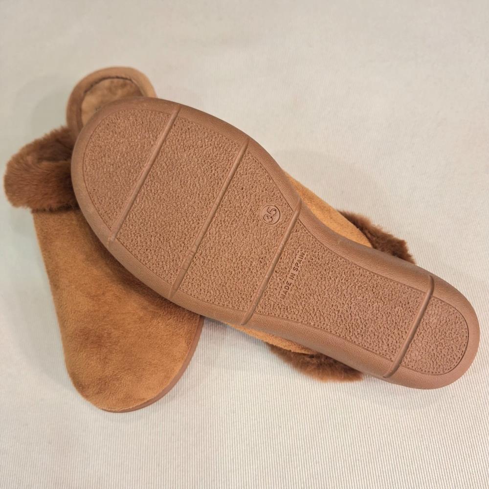 Zapatilla chinela con cuña ribete pelo Don Algodon suela