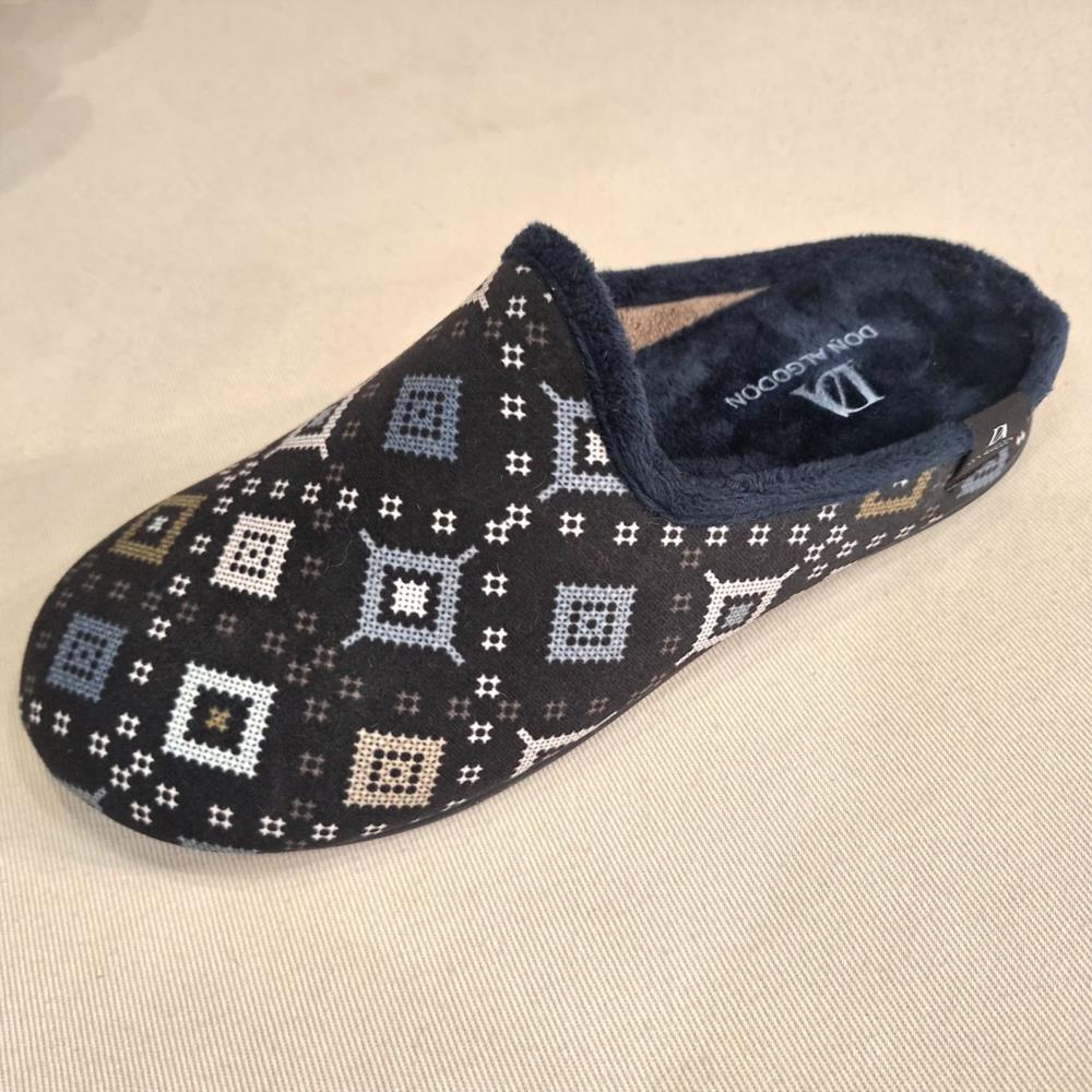Zapatilla chinela estampado nordico