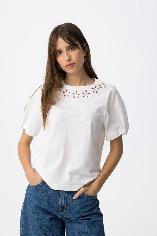 Camiseta mujer calados con perlas Tiffosi Meda blanca