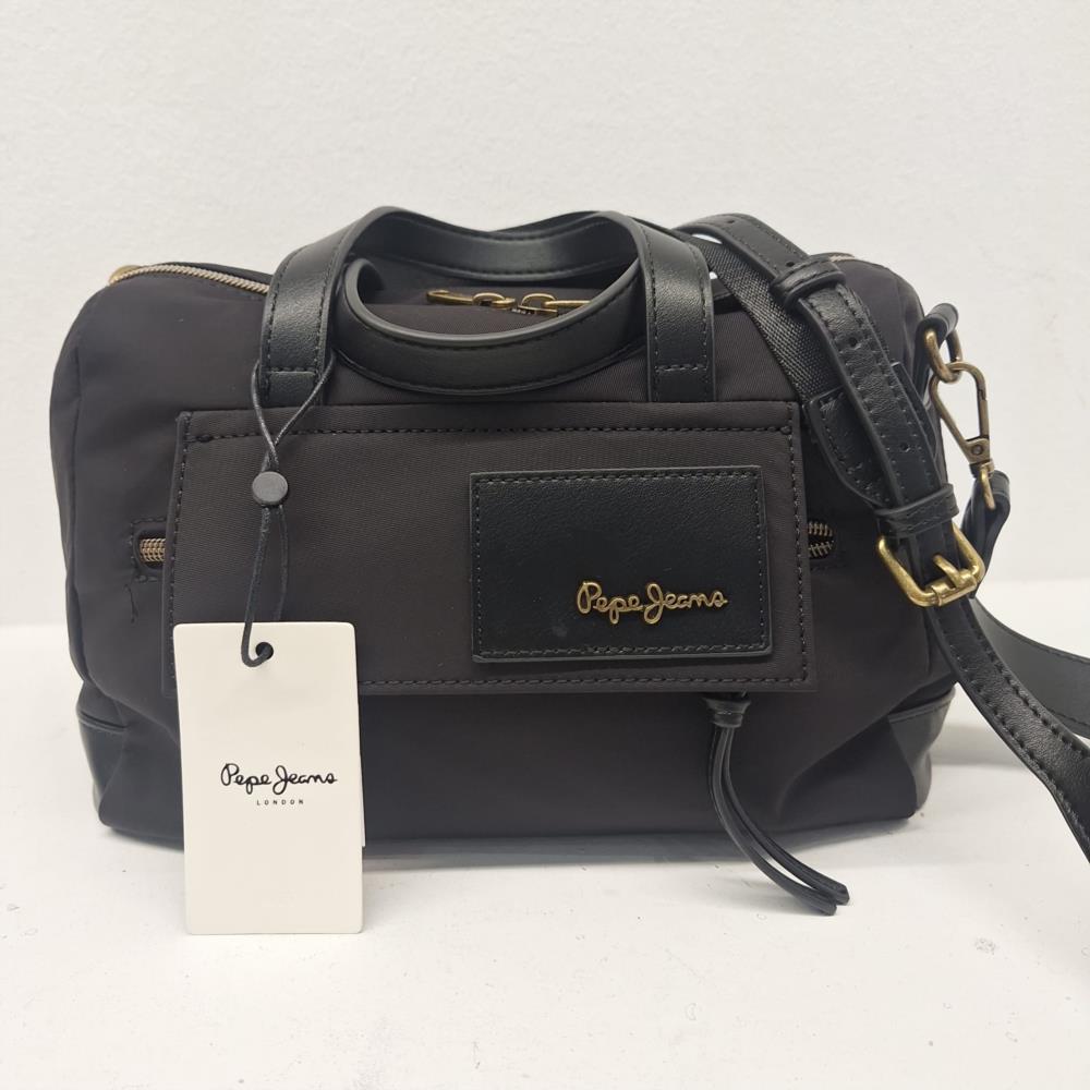 Bolso maletín nylon con tapeta frontal Pepe Jeans negro