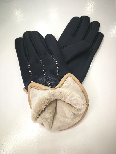 Detalle forro interior guantes piel mujer A889